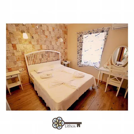 Lithos Hotel *